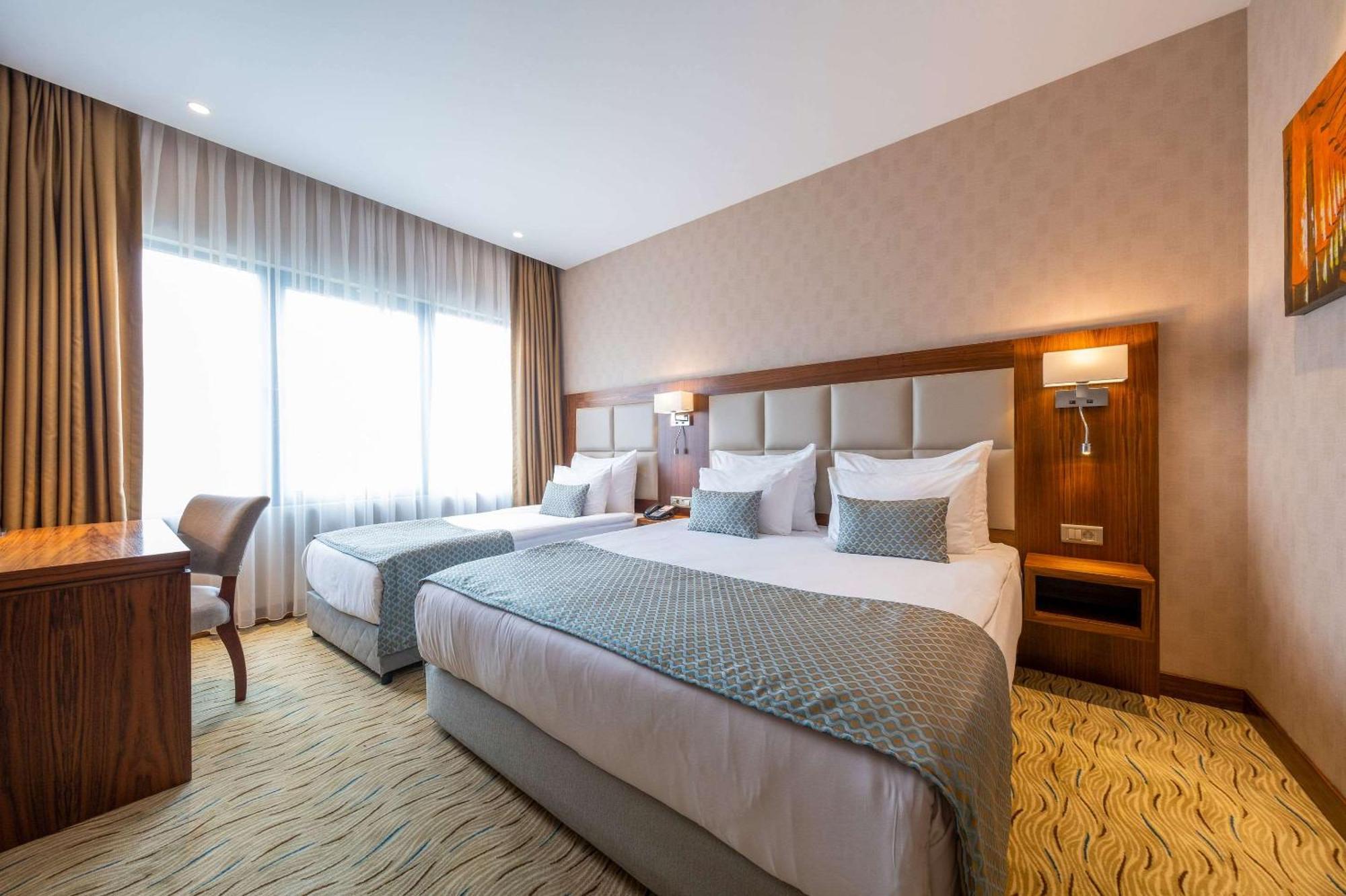 Clarion Hotel Istanbul Mahmutbey Exterior foto
